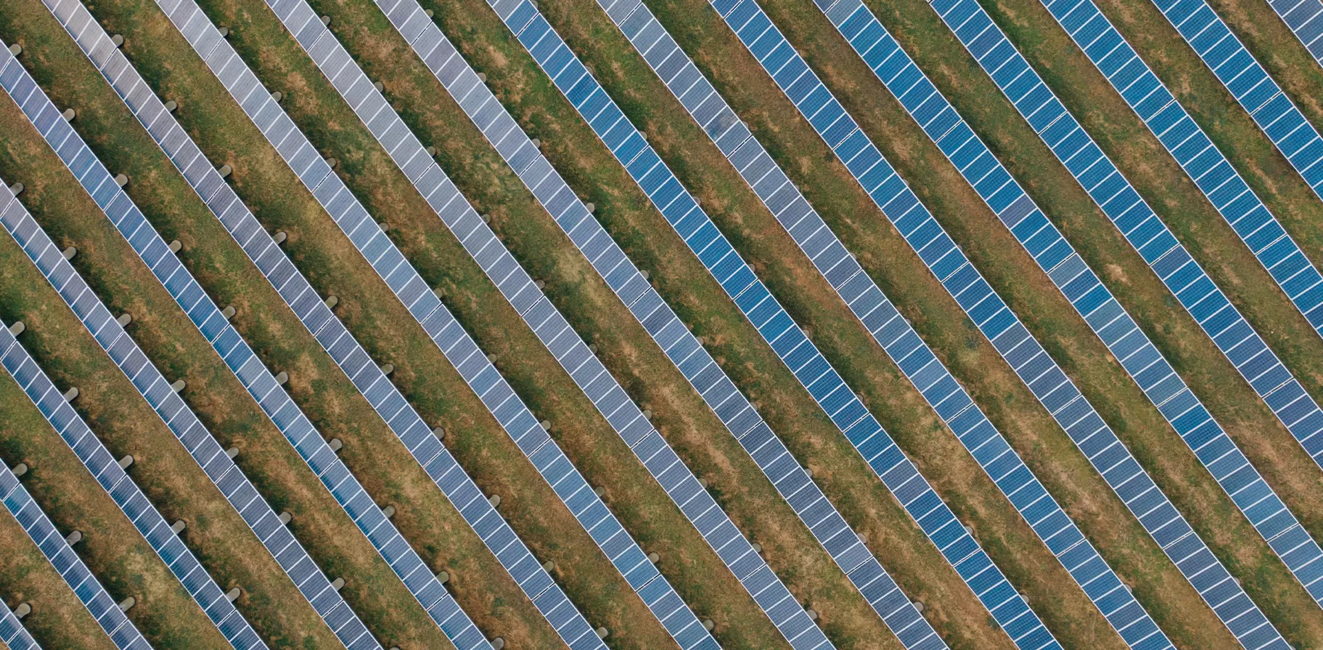 Sistema de Controle de Comunicação: Aprimorando o Desempenho e o Monitoramento de Equipamentos Solares